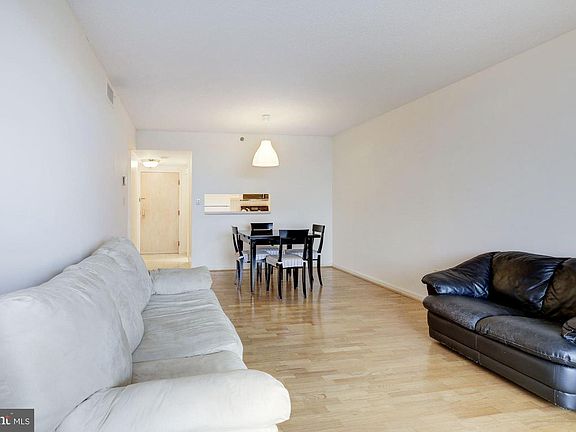 2nd image of 4808 Moorland Ln APT 712