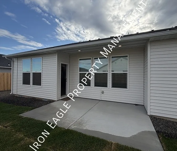1086 Woods Bog Ct — Photo 25