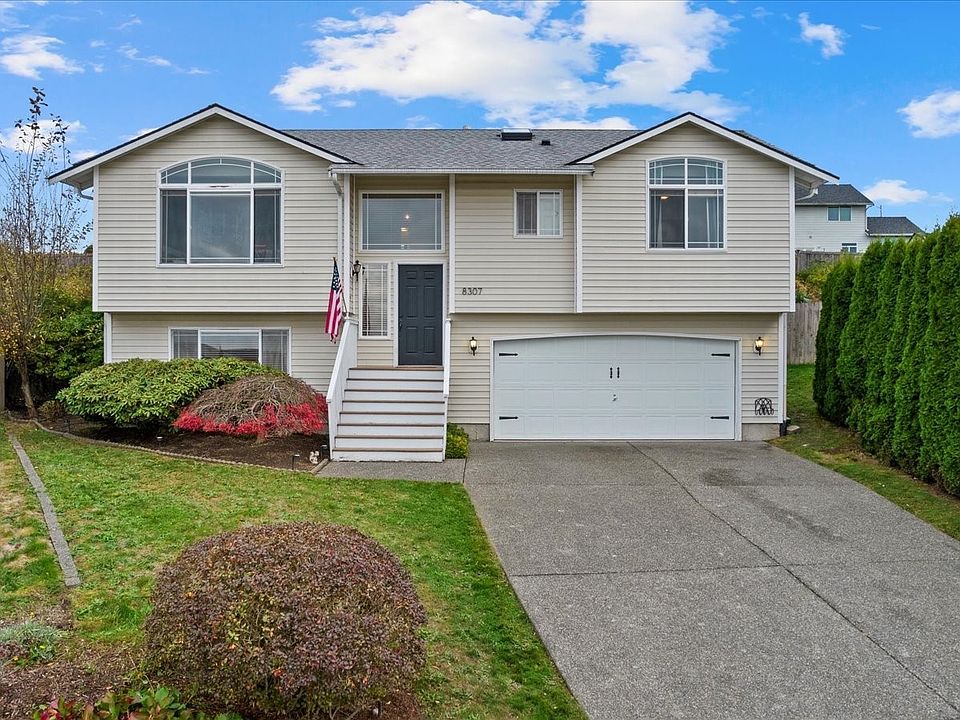 1st image of 8307 77th Avenue NE