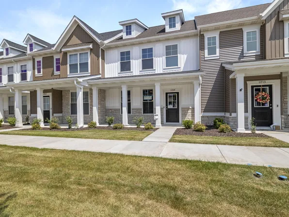 11709 Kentucky St, Crown Point, IN 46307
