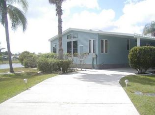 8521 Leadtree Ct, Port Saint Lucie, FL 34952