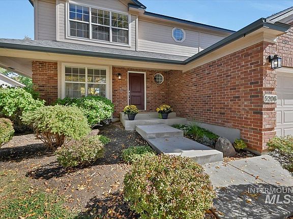 3rd image of 5206 S Hayseed Way