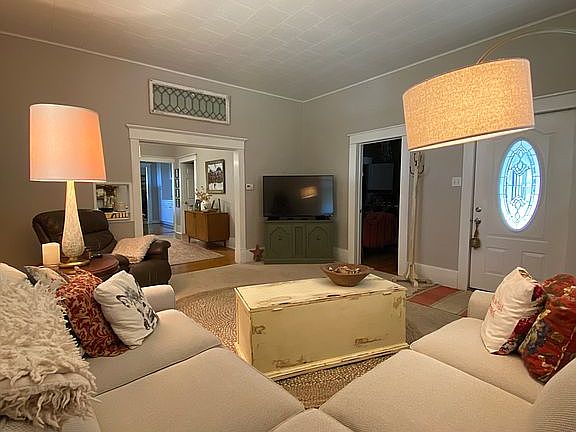 5th image of 721 N Pearl Ave