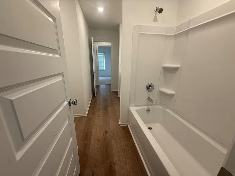 16213 Maroon Dr — Photo 29