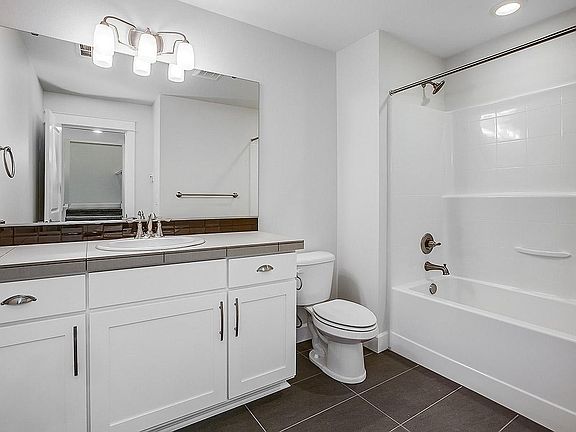2nd image of 22905 SE 18th Pl