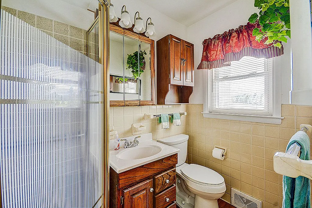 15406 W Austin Rd photo 1