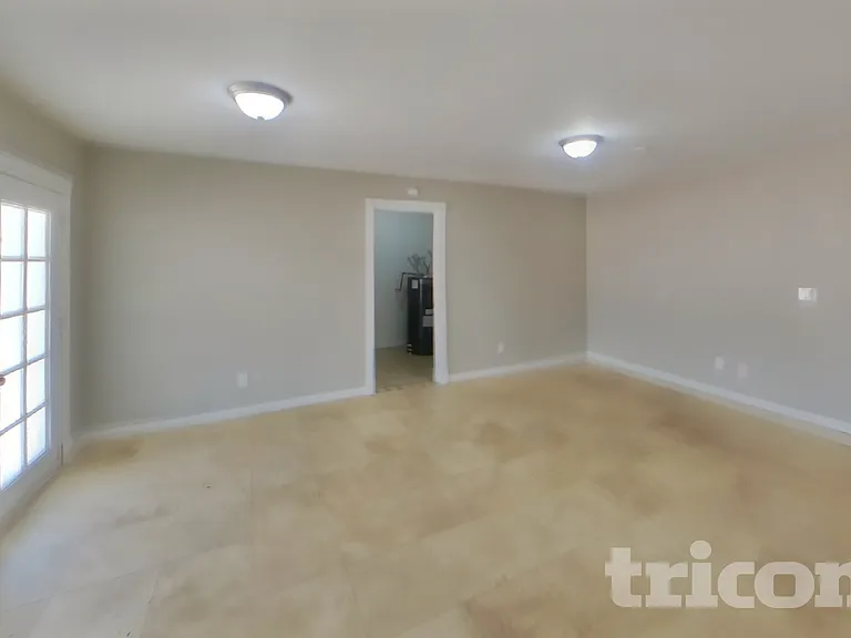 6237 W Marconi Ave — Photo 17