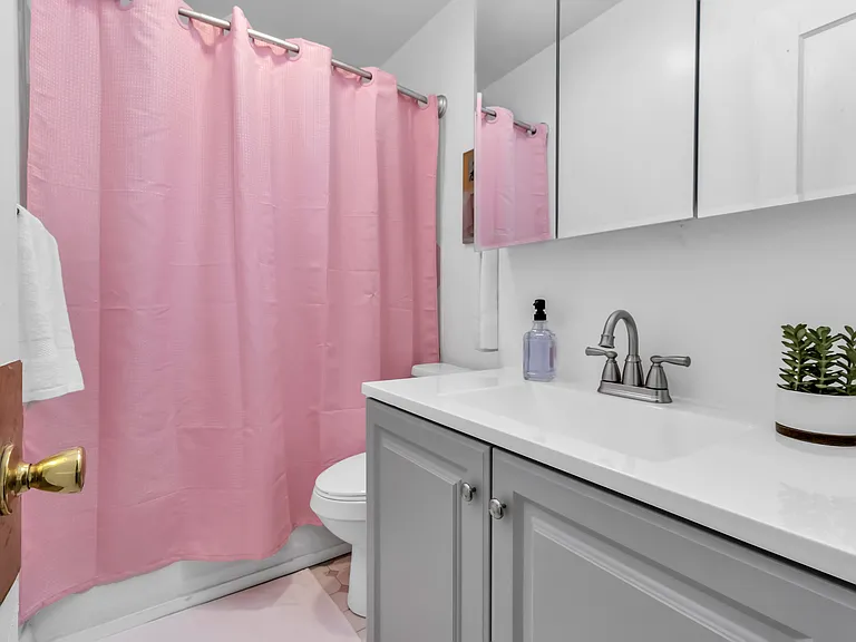 49 Virgil Ave — Photo 20