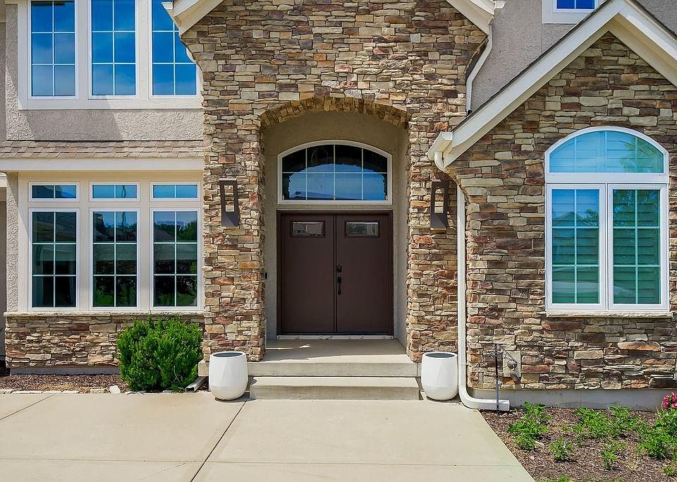 4614 NE Park Springs Ct, Lees Summit, MO 64064 | MLS #2618132 | Zillow