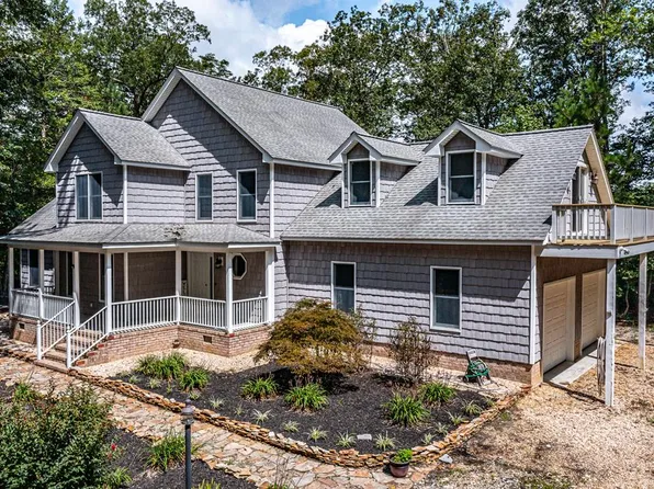 575 Locksley Hall Rd, Reedville, VA 22539