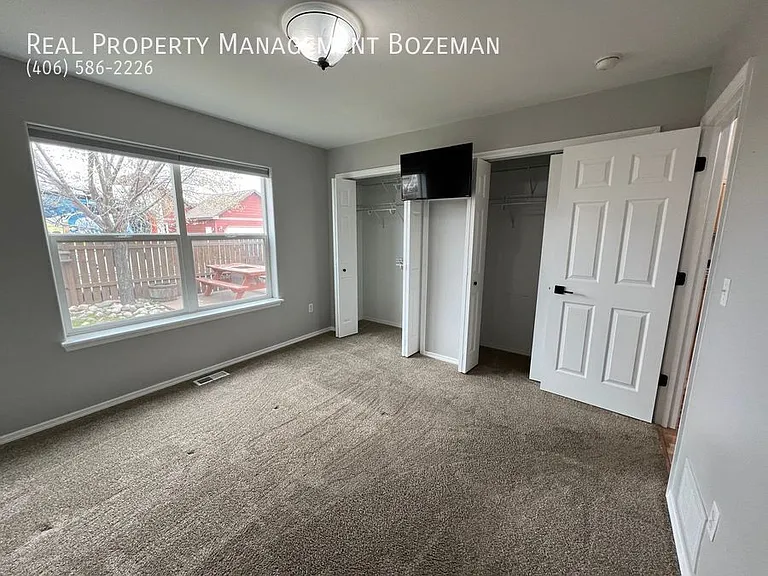 452 Woodman Dr — Photo 7