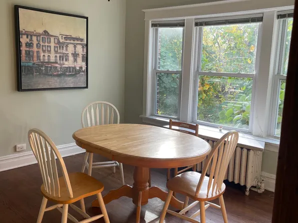 829 Simpson St APT 2, Evanston, IL 60201