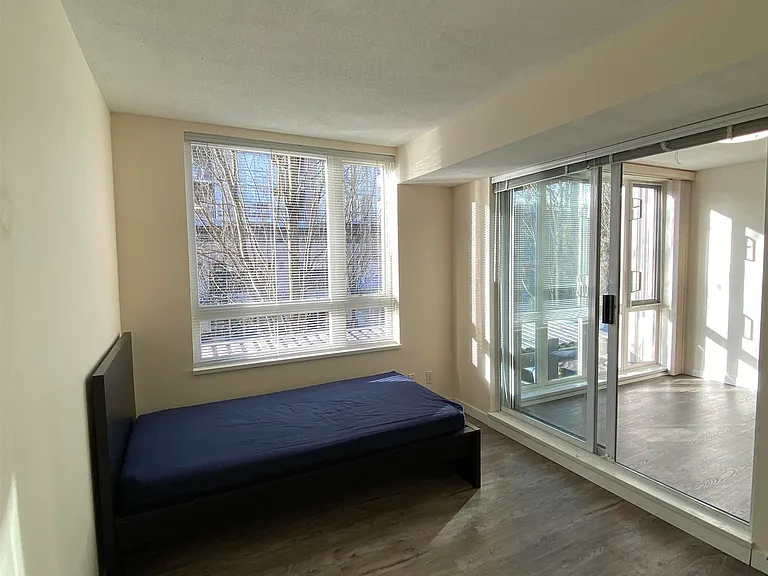 1163 The High St — Photo 12