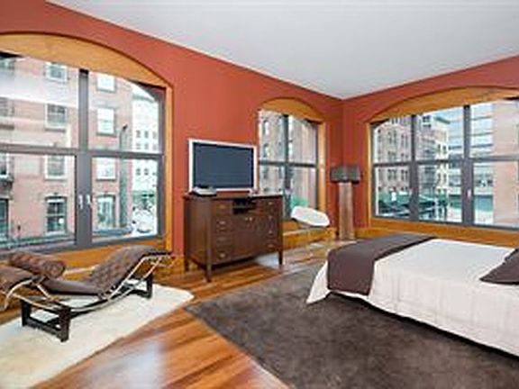 4th image of 414 Washington St #3RDFL