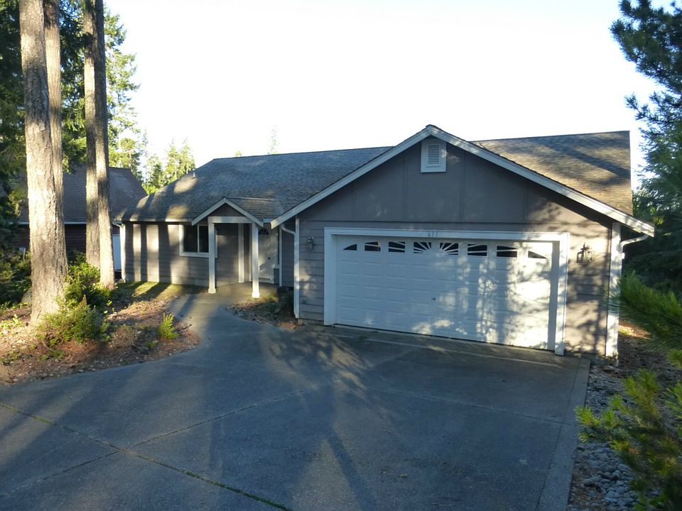 1st image of 691 E Country Club Dr E
