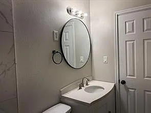 5406 Lyndhurst Dr — Photo 17
