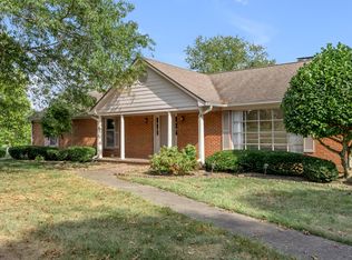 1853 Bahama Rd, Lexington, KY 40509