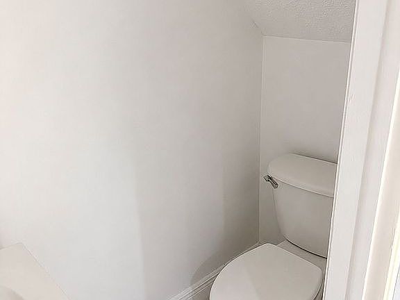 4th image of 7989 NW 7th St #B7