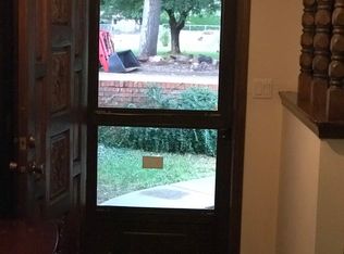 500 Encantada Ln, Bosque Farms, NM 87068