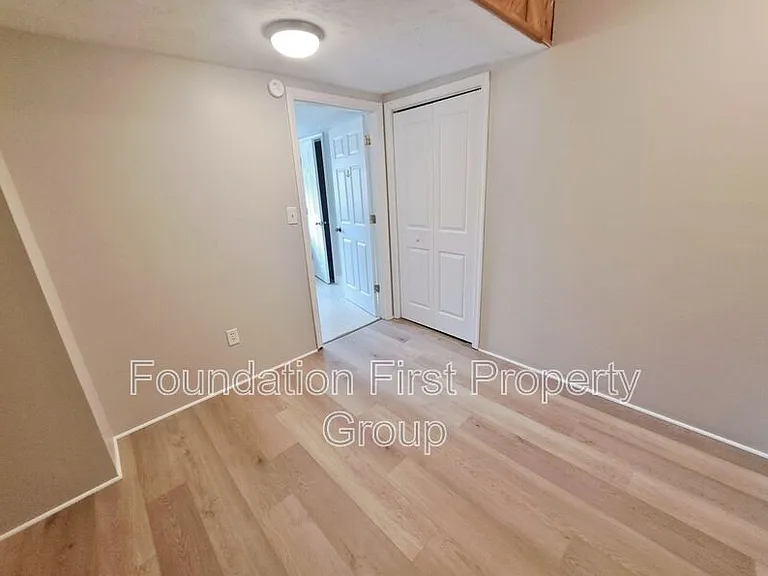 23 Mount Royal Ave — Photo 12