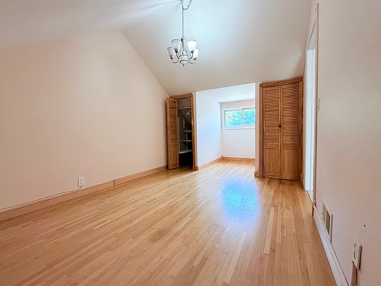 455 Bedford Ave — Photo 9