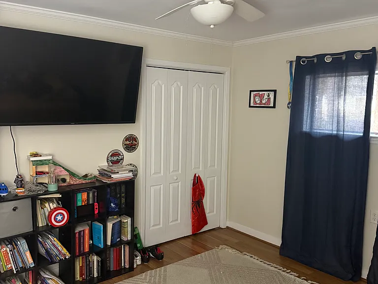 702 E Pinetree Blvd — Photo 24