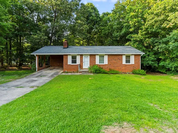 205 Holly Ave, Greenwood, SC 29649