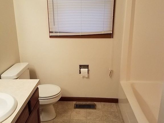 5th image of 1821 Manor Haus Ct APT 1