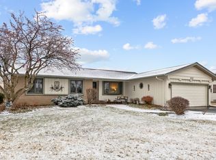 232 Parkchester Rd, Elk Grove Village, IL 60007