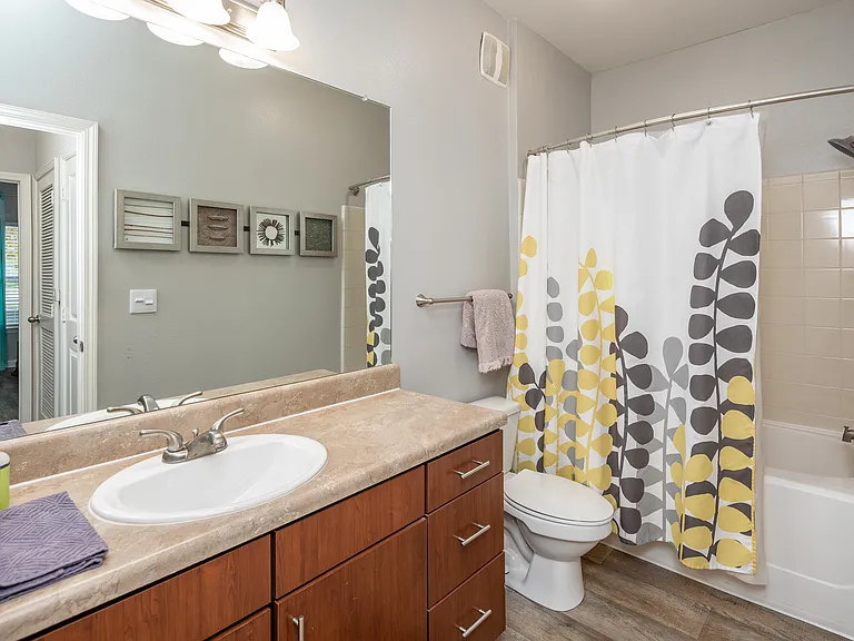 Bengal 1B-1BA Bathroom