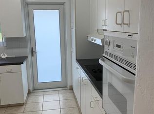 600 Layne Blvd APT 105, Hallandale, FL 33009