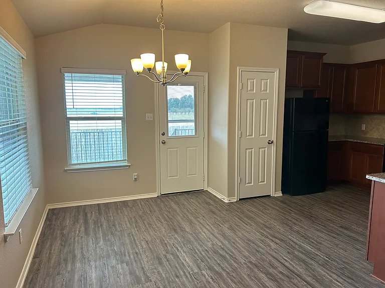 137 Bainbridge Rd — Photo 13