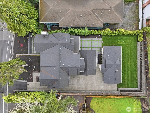 2nd image of 10710 SE 16th Street