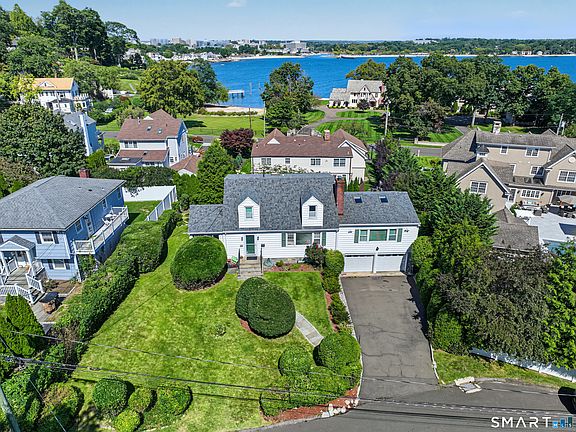3rd image of 90 Rockledge Drive