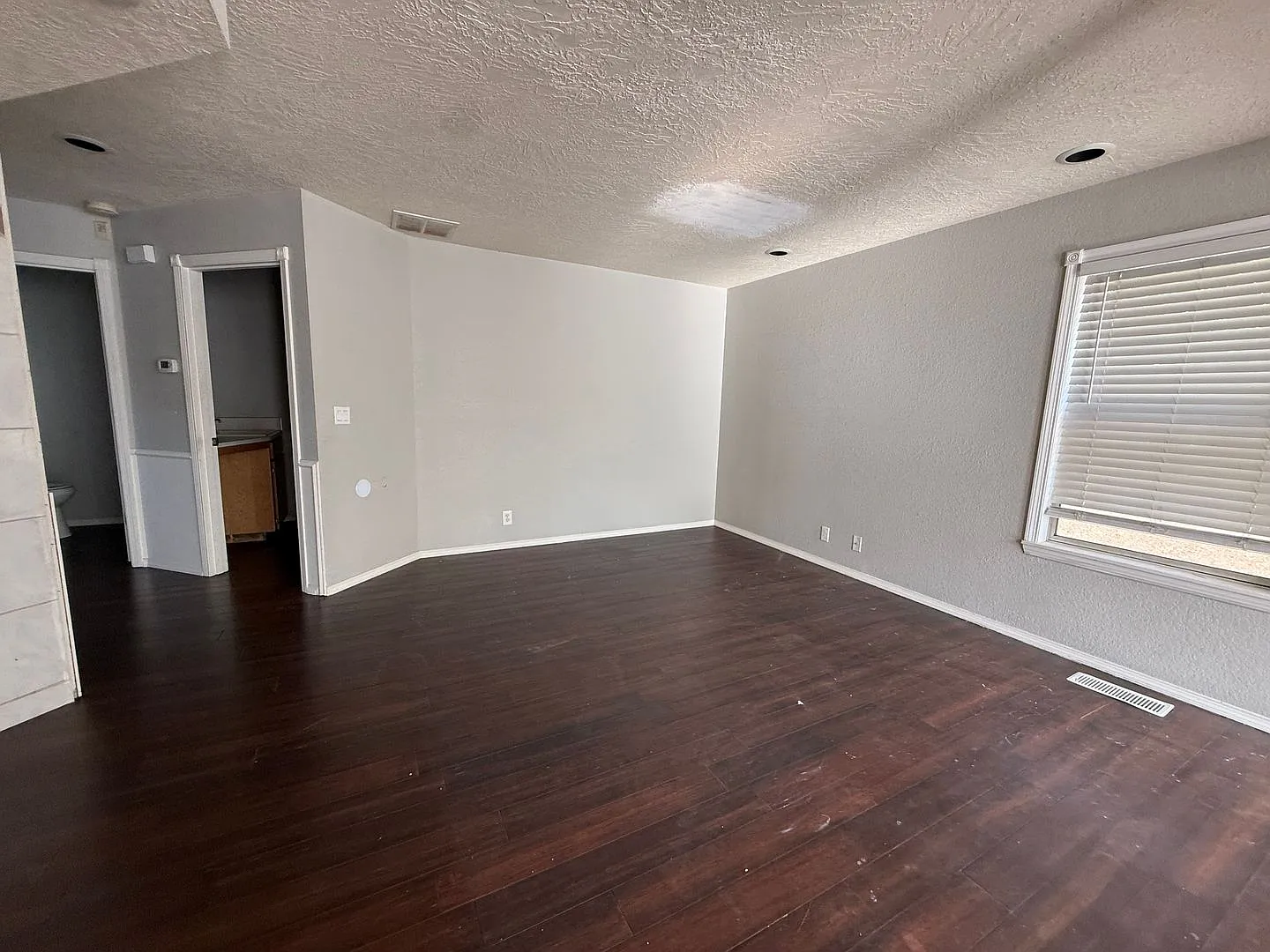 8660 SW Cortez Court ~ Wonderful 2-Story Home — Photo 4