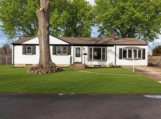 105 Hornet Rd, North Kingstown, RI 02852