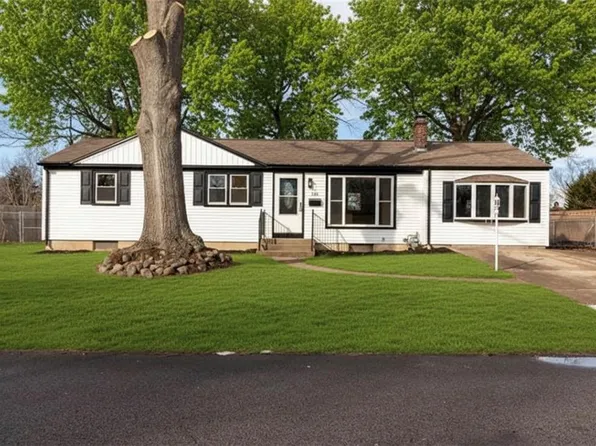 105 Hornet Rd, North Kingstown, RI 02852