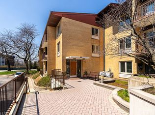 2500 W Talcott Rd APT 106, Park Ridge, IL 60068
