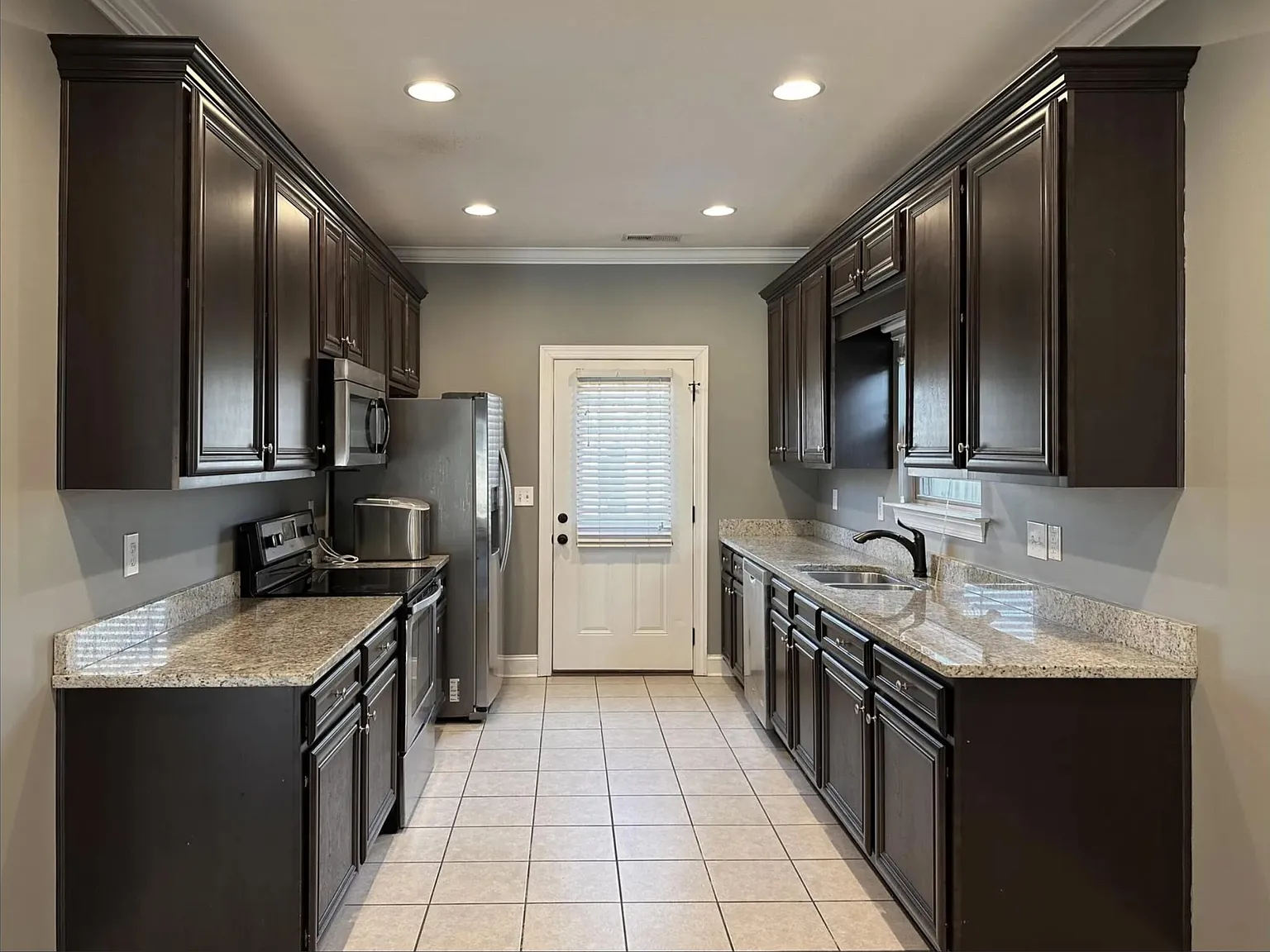 2 bed, 1232 sqft, $1,675 — Photo 3