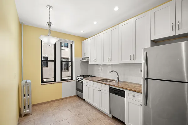 Rented by Compass | media 7