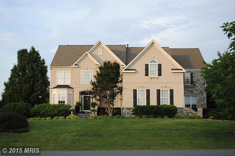Exterior (Front)