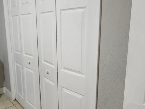 506 E 10th St, Hialeah, FL 33010