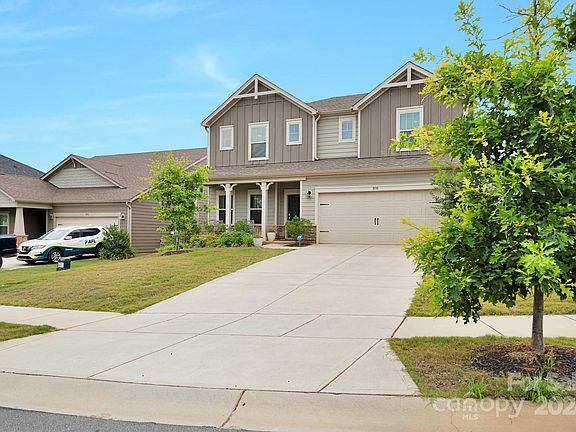 2nd image of 1030 Amberley Crossing Dr