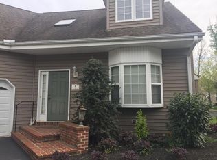 5 Graystone Dr, Chadds Ford, PA 19317