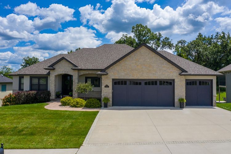 1st image of 4820 Hazeltine Ct