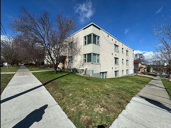 2nd image of 1806 W Pacific Ave #22