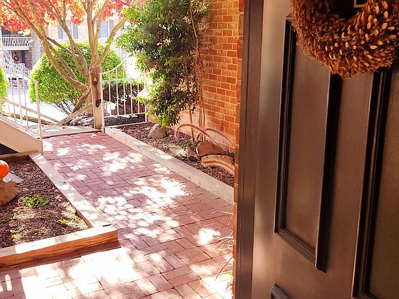 2nd image of 935 Innsbruck Dr #D
