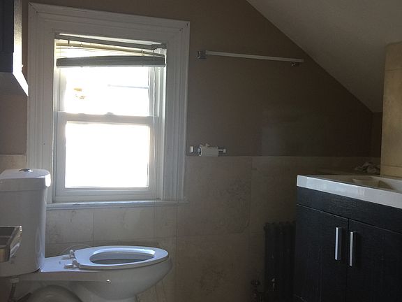 3rd image of 790 McLean Ave