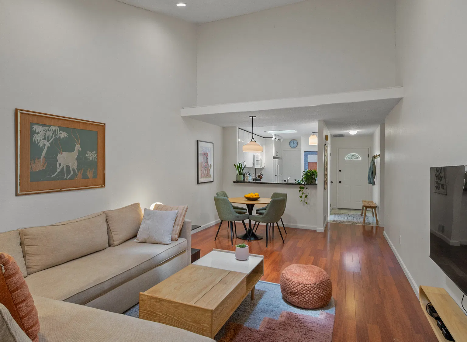 2 bed, 1.5 bath, 1020 sqft, $3,800 — Photo 1