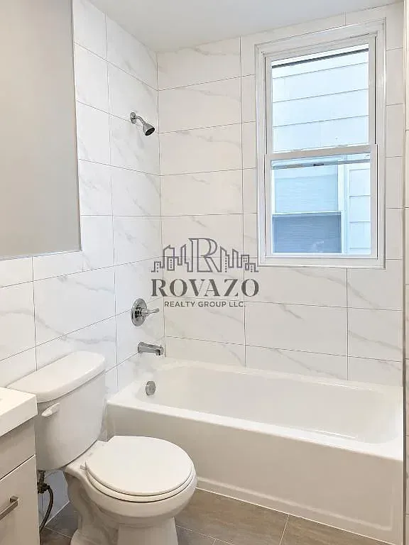 4 bed, 2.0 bath, 900 sqft, $2,700 — Photo 2